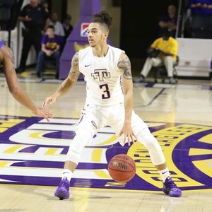 Meet your Posher, Corey